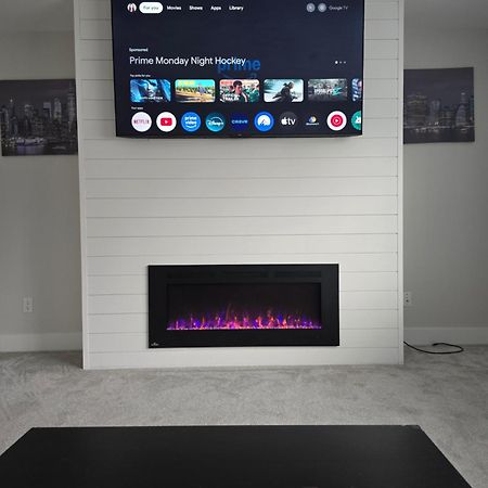 Private 1 Bedroom In Brookswood Langley Esterno foto