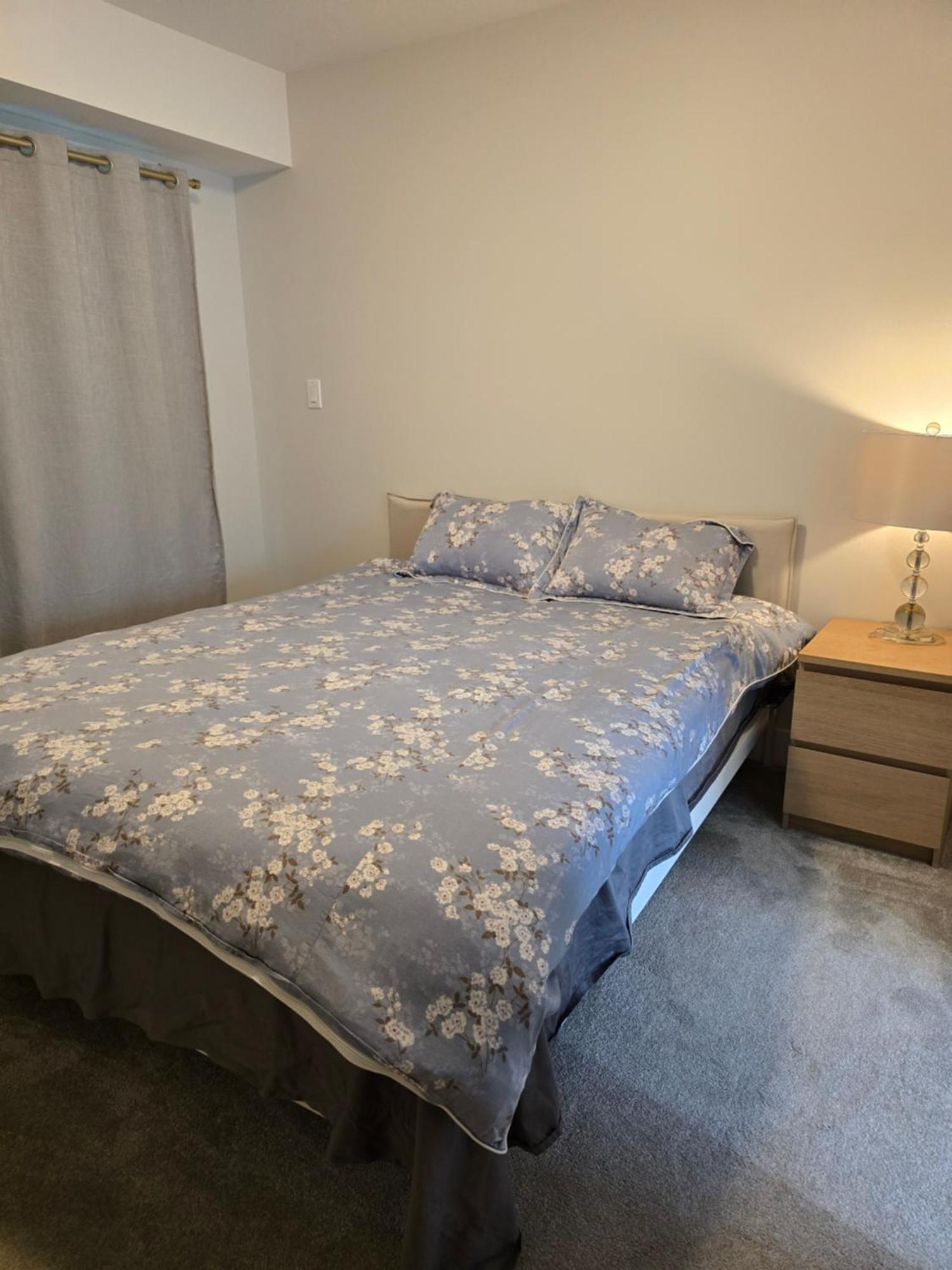 Private 1 Bedroom In Brookswood Langley Esterno foto